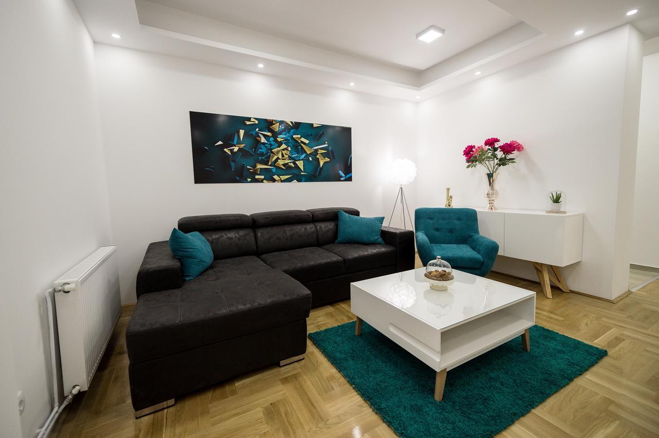 Centar Lux Appartement Arandelovac Buitenkant foto