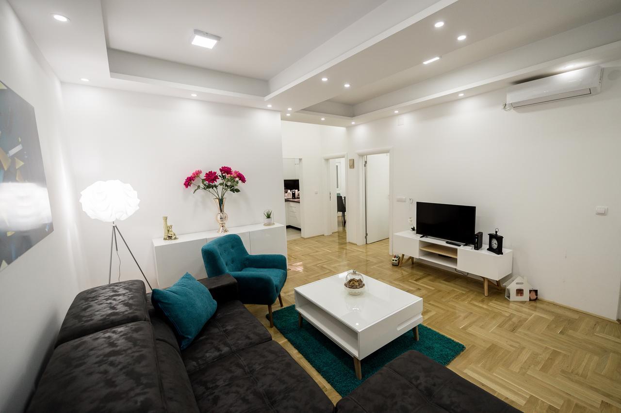 Centar Lux Appartement Arandelovac Buitenkant foto