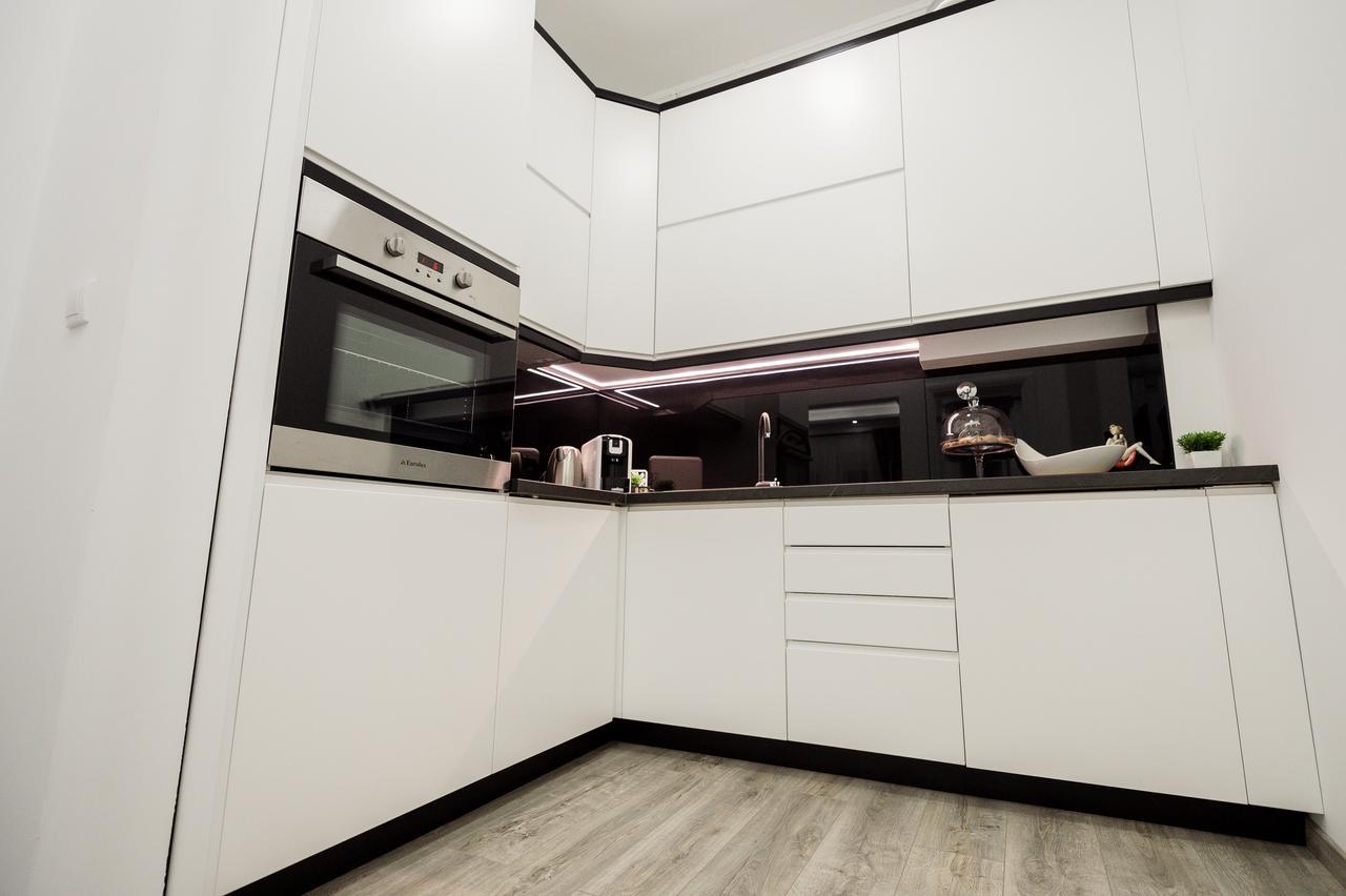 Centar Lux Appartement Arandelovac Buitenkant foto