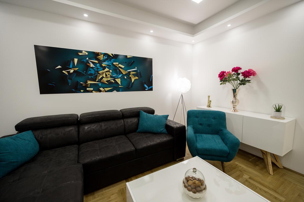 Centar Lux Appartement Arandelovac Buitenkant foto